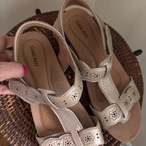 Cobb Hill by New Balance Cream Comfort Sandals